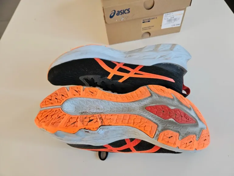 Used Asics Novablast 2 bike — image 4 of 8