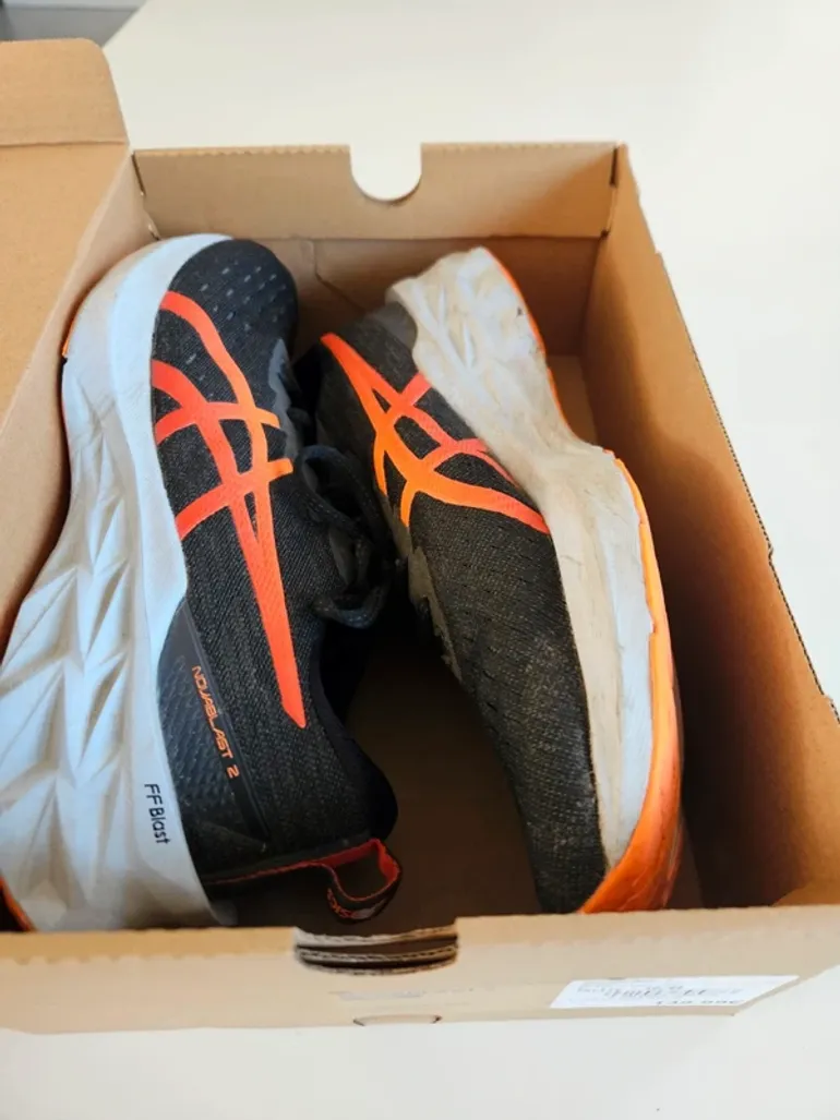 Used Asics Novablast 2 bike — image 8 of 8