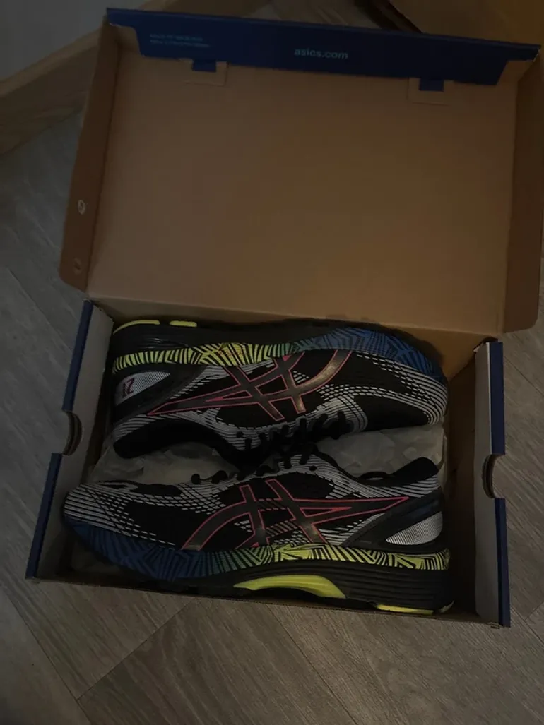 Used Asics Gel Nimbus 21 LS 2020 bike — image 3 of 5