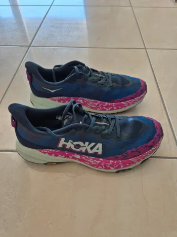 Gebrauchtes Hoka Speedgoat 6 Running Shoes