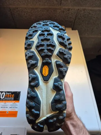 Used Hoka Speedgoat 6 bike — image 7 of 8