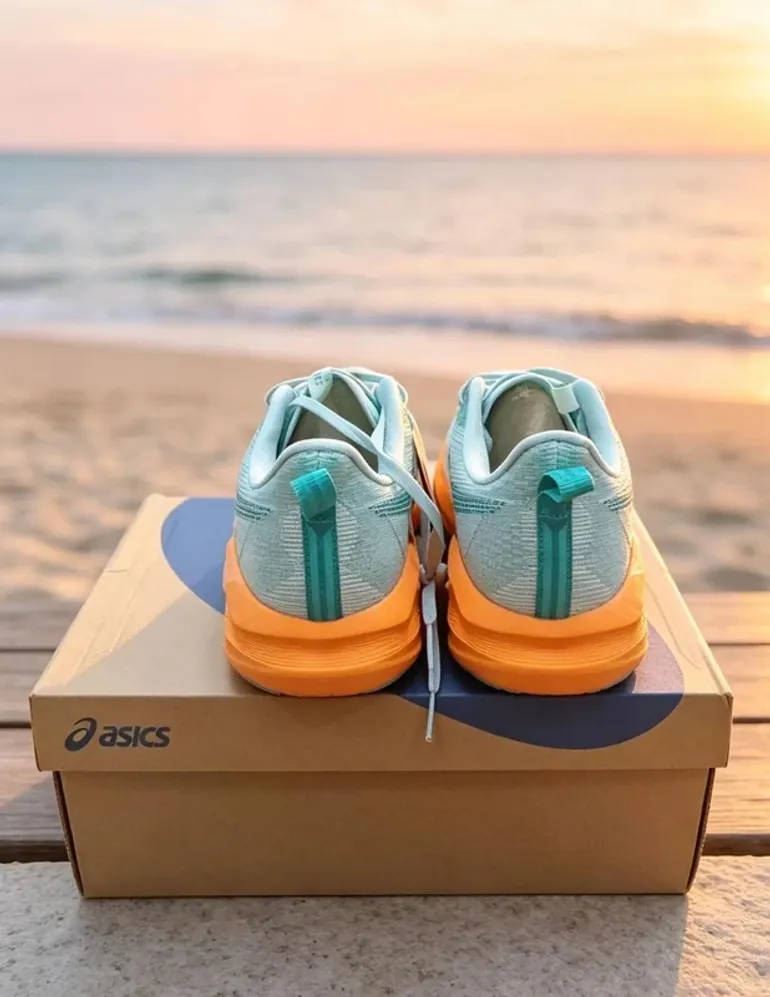 Used Asics Sneakers bike — image 5 of 5