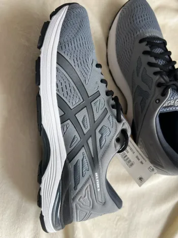 Brugt Asics Laufschuhe Gr. 43.5 bike — billede 7 af 15