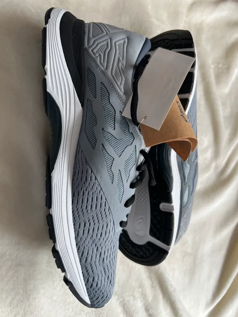 Brugt Asics Laufschuhe Gr. 43.5 bike — billede 11 af 15