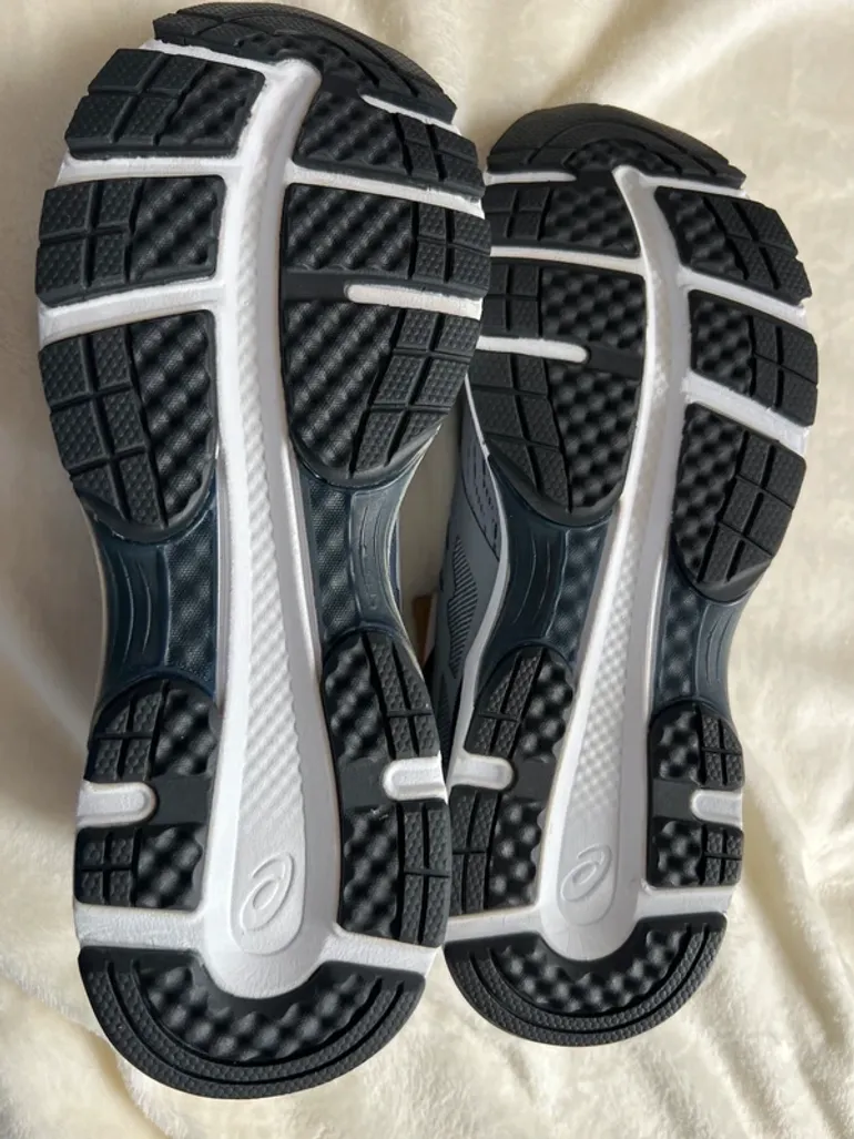 Brugt Asics Laufschuhe Gr. 43.5 bike — billede 15 af 15
