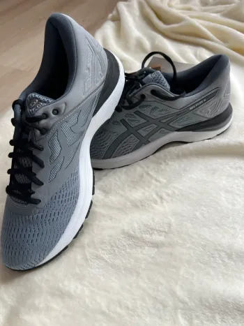 Brugt Asics Laufschuhe Gr. 43.5 bike — billede 10 af 15