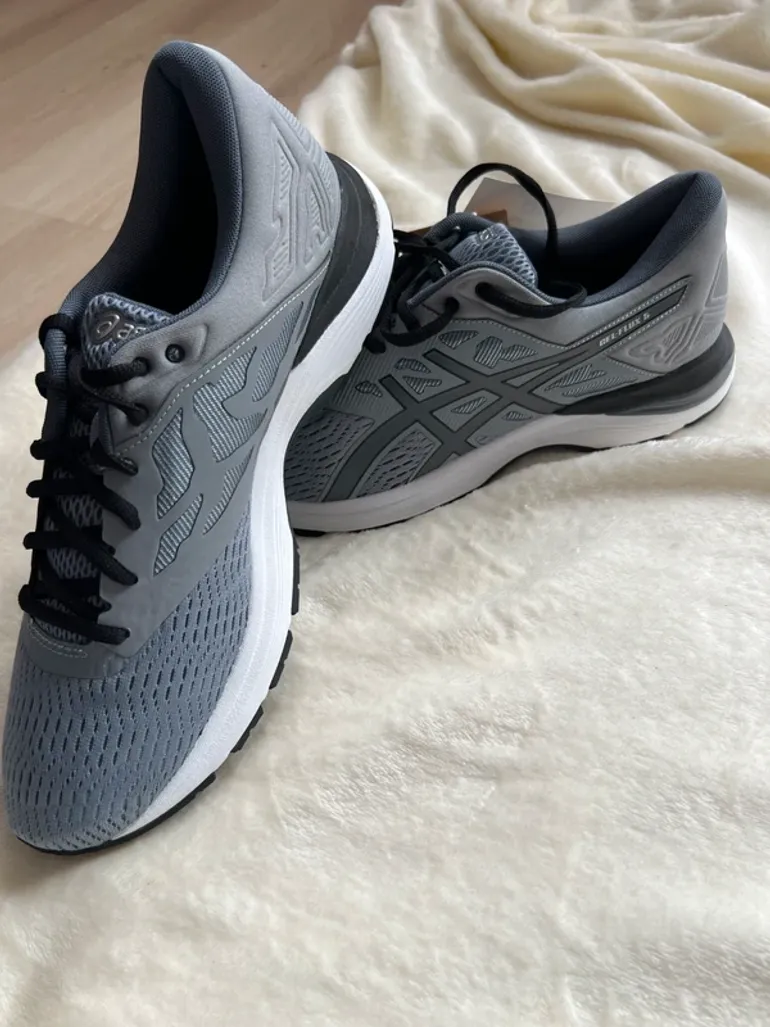 Brugt Asics Laufschuhe Gr. 43.5 bike — billede 10 af 15