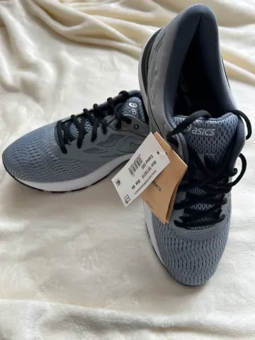 Brugt Asics Laufschuhe Gr. 43.5 Running Shoes