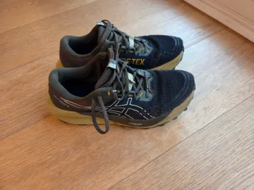 Used Asics Trabuco 13 GTX Running Shoes
