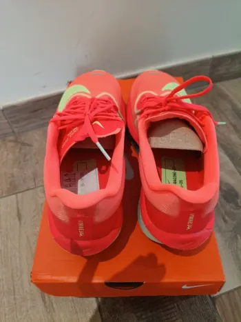 Used Nike Zoom Fly 6 bike — image 6 of 10