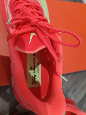 Used Nike Zoom Fly 6 bike — image 5 of 10