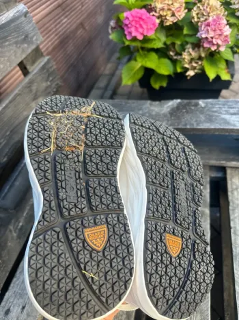Used Hoka Running Shoes bike — image 4 of 7