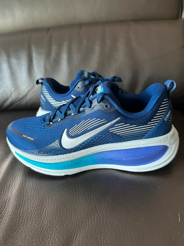 Used Nike Vomero 18 bike — image 2 of 2