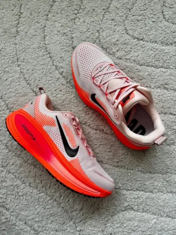 Used Nike Vomero 18 Running Shoes