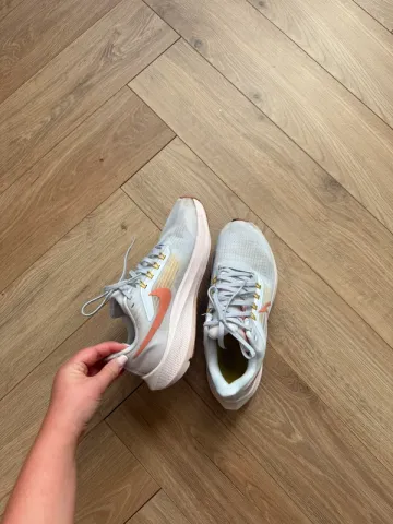 Used Pegasus Air Zoom 39 Running Shoes
