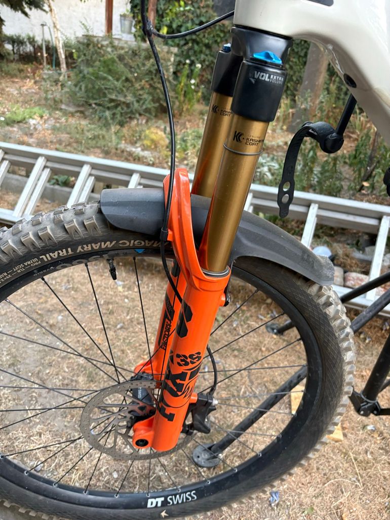 Käytetty Fox 38 Grip2 Fork 2022 bike — kuva 3 / 7