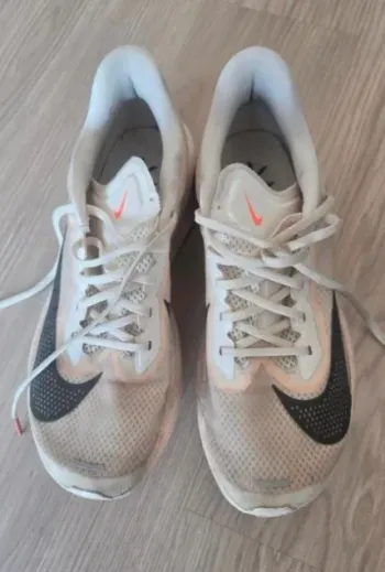 Used Nike Fly 6 Running Shoes