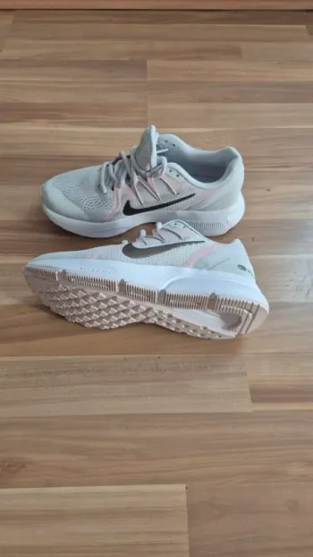 Nike Schuhe bike d'occasion — image 3 sur 4
