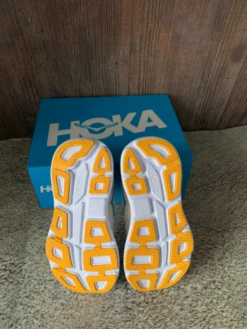 Used Hoka Bondi 9 bike — image 2 of 6