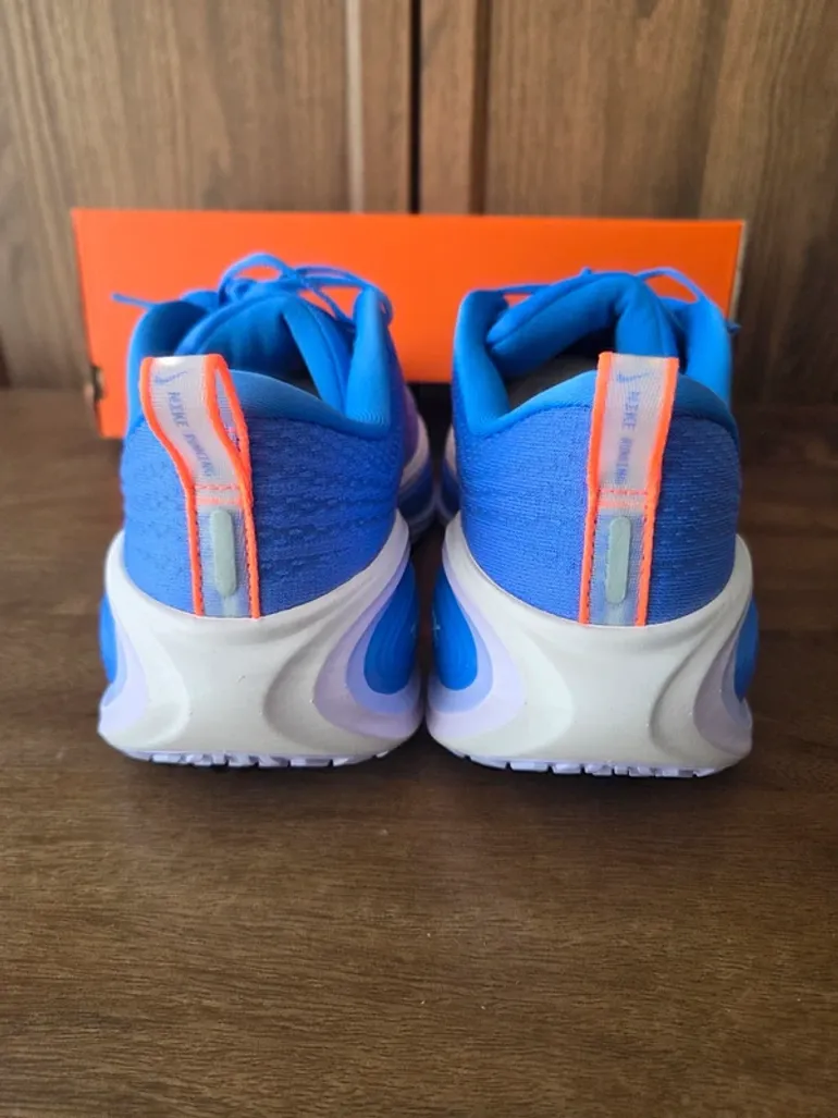 Used Saucony Vomero Plus bike — image 4 of 5