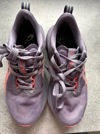 Used Asics Alphablast 5 bike — image 5 of 7