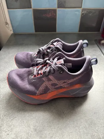 Used Asics Alphablast 5 Running Shoes