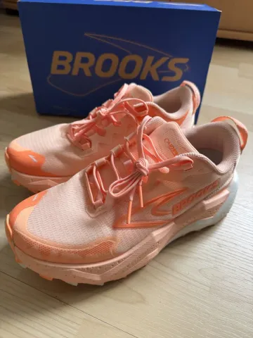 Brugt Brooks Caldera 8 Running Shoes