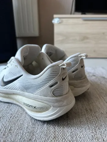 Używany Nike Vomero 18 bike — zdjęcie 4 z 7