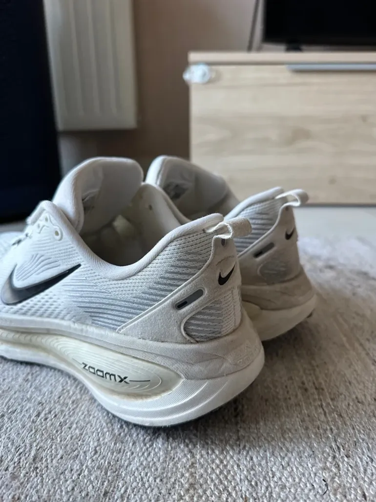 Używany Nike Vomero 18 bike — zdjęcie 4 z 7