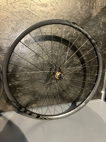 Brugt Elite-Wheels Carbon Wheels ent 2024 bike — billede 6 af 8