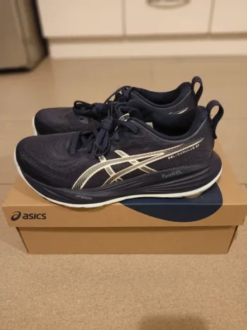 Asics Gel Cumulus 27 Running Shoes de segunda mano