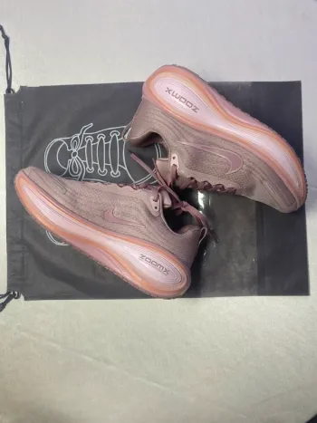 Used Nike Sneakers Running Shoes