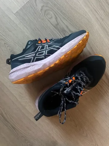 Used Asics Gel-Sonoma 8 Gore Tex Running Shoes