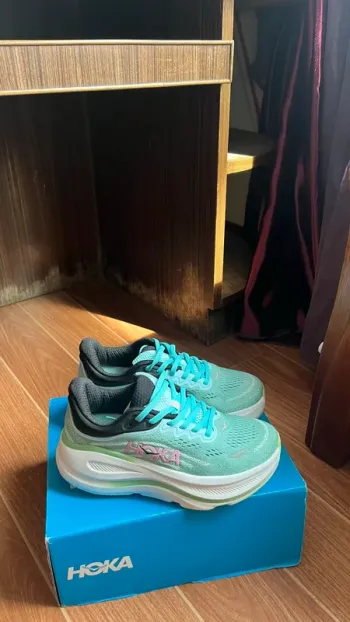 Used Hoka Bondi 9 Running Shoes