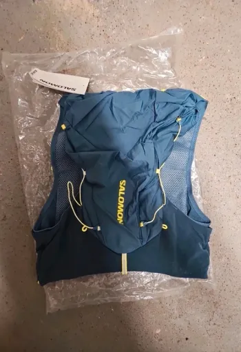 Käytetty Salomon Adv Skin 12 Running Accessories