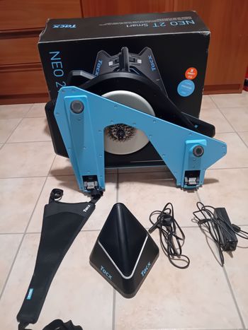 Použité Tacx NEO 2T Smart Trainer 2023 Cycling Accessories