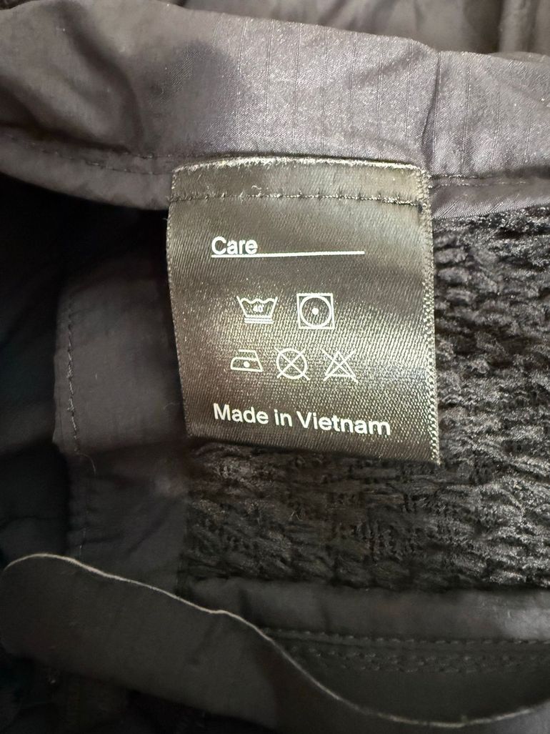 Pas Normal Studios Essential Insulated Jacket bike d'occasion — image 9 sur 9