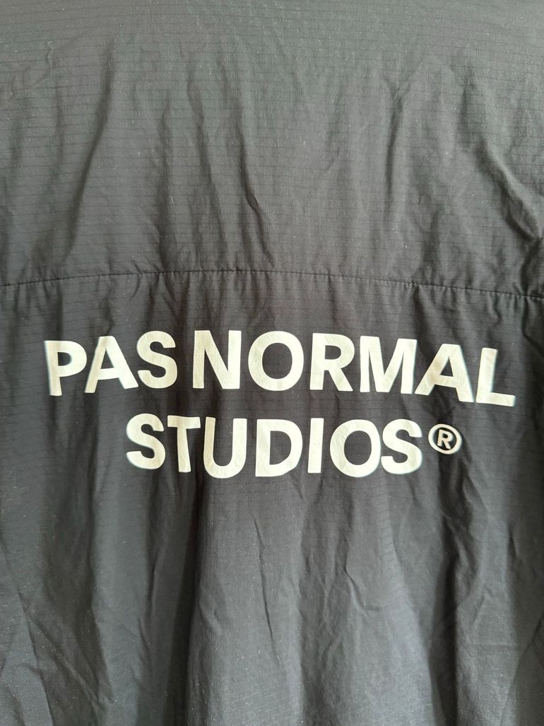 Pas Normal Studios Essential Insulated Jacket bike d'occasion — image 5 sur 9