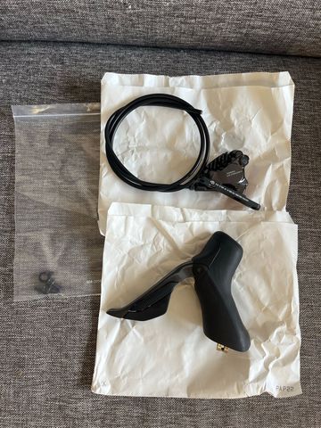 Brugt Shimano Ultegra ST-R8170 Di2 12-speed Left Shifter + BR-R8170 Drivetrain & Pedals