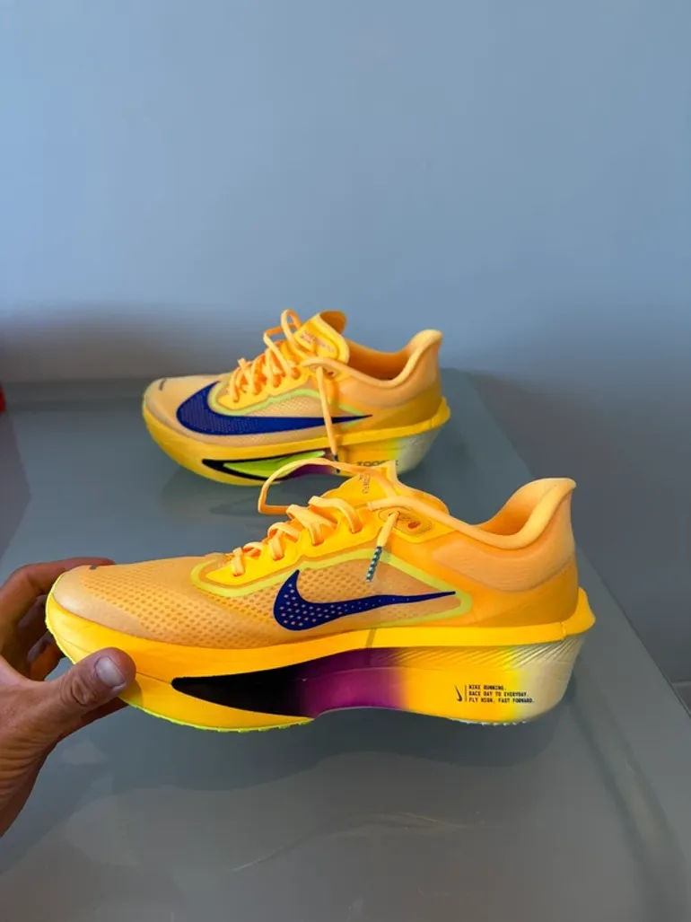 Used Nike Zoom fly 6 bike — image 2 of 5