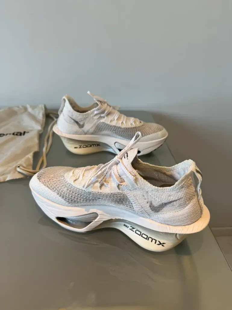 Used Nike Air Zoom Alphafly Next% 3 bike — image 5 of 5
