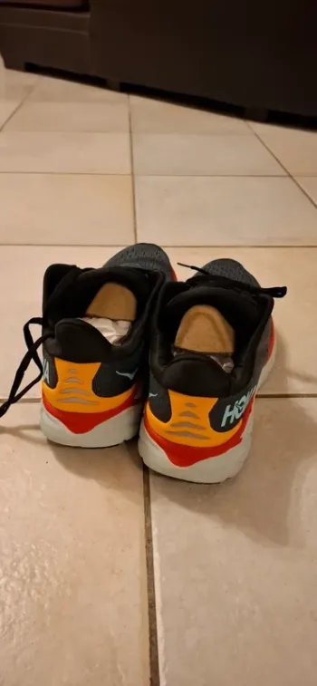 Použité Hoka Clifton 8 Running Shoes