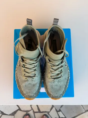 Used Hoka Speedgoat 6 Mid GTX bike — image 5 of 6