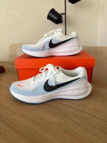 Used Nike Revolution 8 Running Shoes