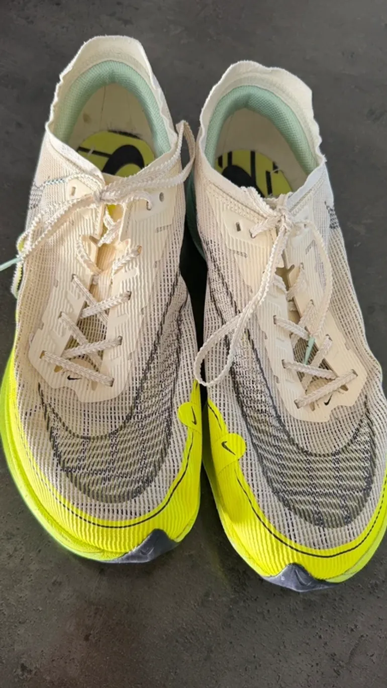 Used Nike ZoomX Vaporfly Next% 2 bike — image 4 of 9