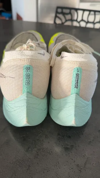 Used Nike ZoomX Vaporfly Next% 2 bike — image 2 of 9