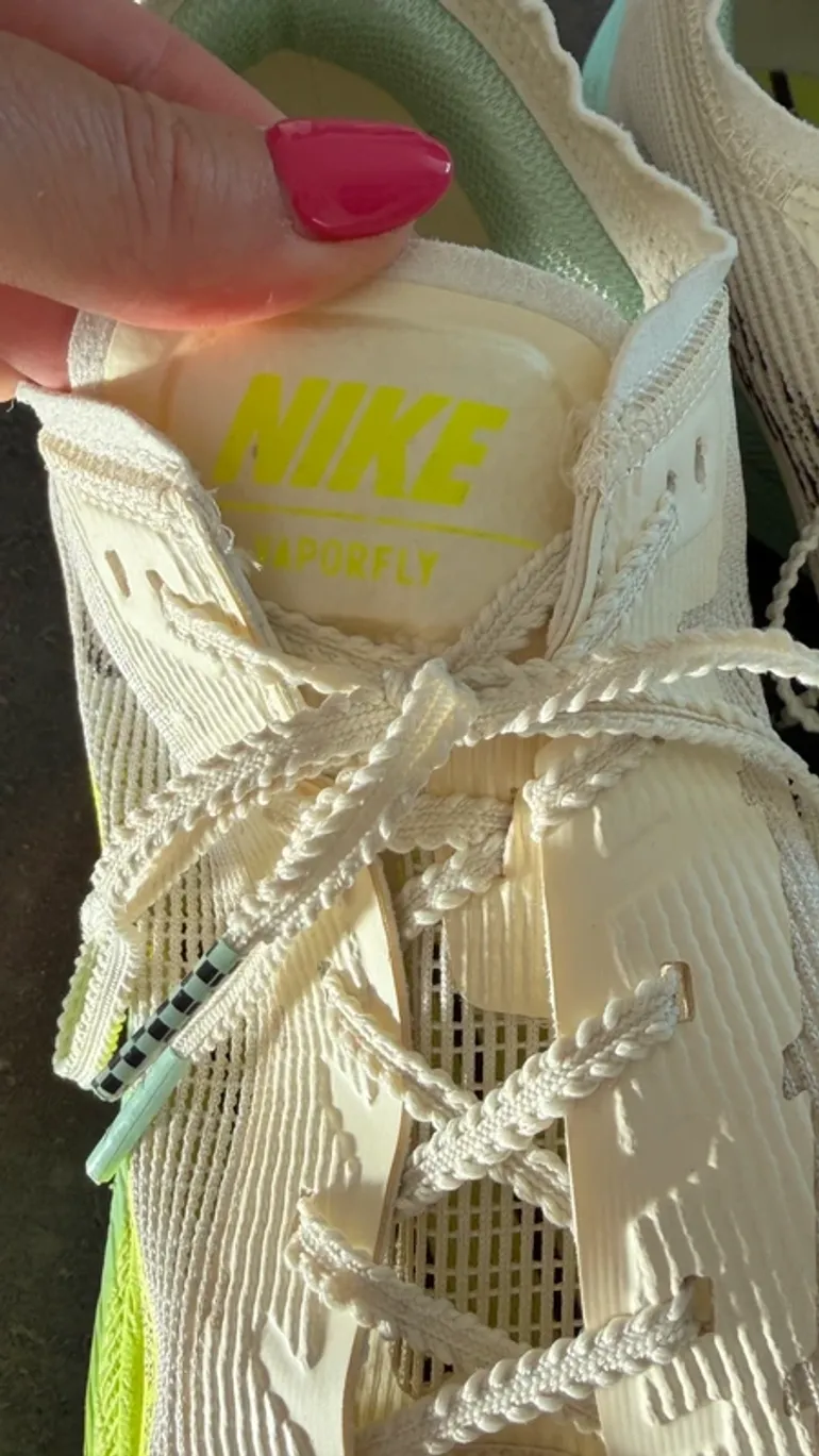 Used Nike ZoomX Vaporfly Next% 2 bike — image 6 of 9
