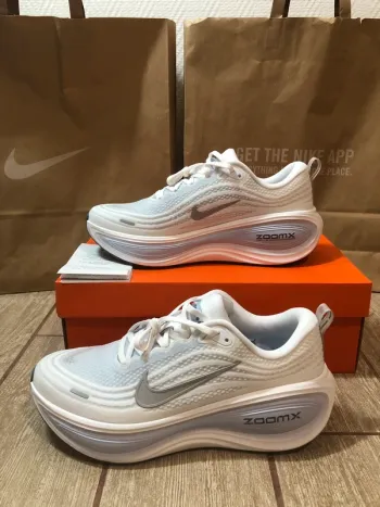 Used Pegasus Vomero Plus Running Shoes