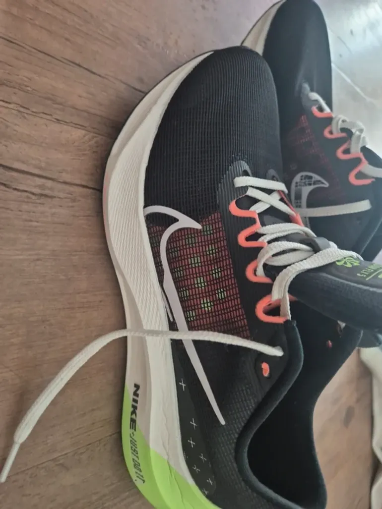 Used Nike Zoom Fly 5 bike — image 3 of 7