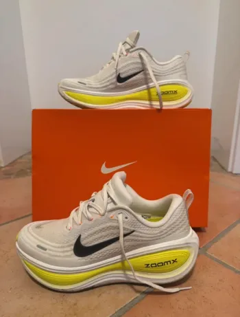 Used Nike Vomero Plus Running Shoes